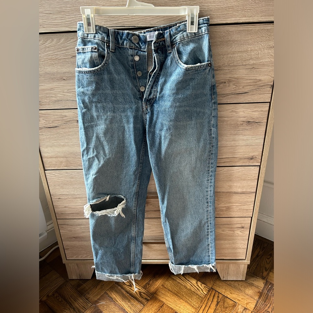 Zara light blue high waist straight leg distressed cropped jeans size 2